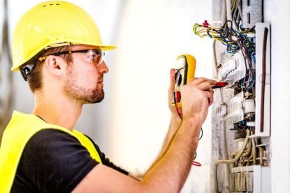 cuánto-gana-un-electricista